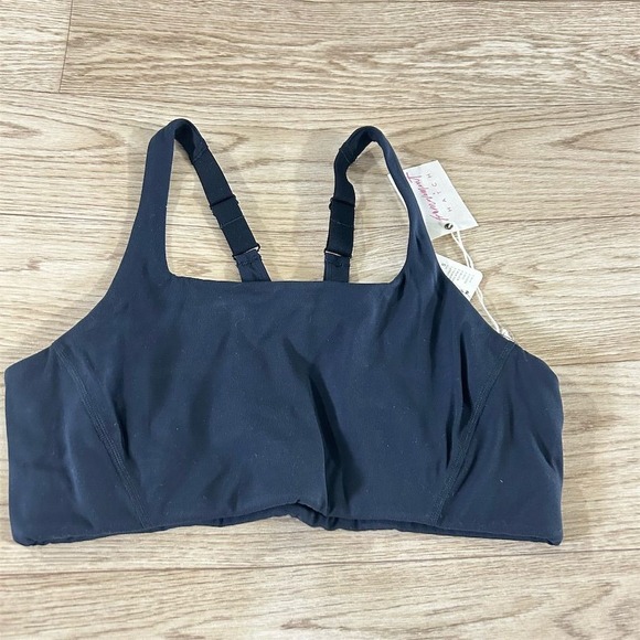 Free People Women's High-Support Pullover Sports Bra Black Size Small NWT - Picture 1 of 9